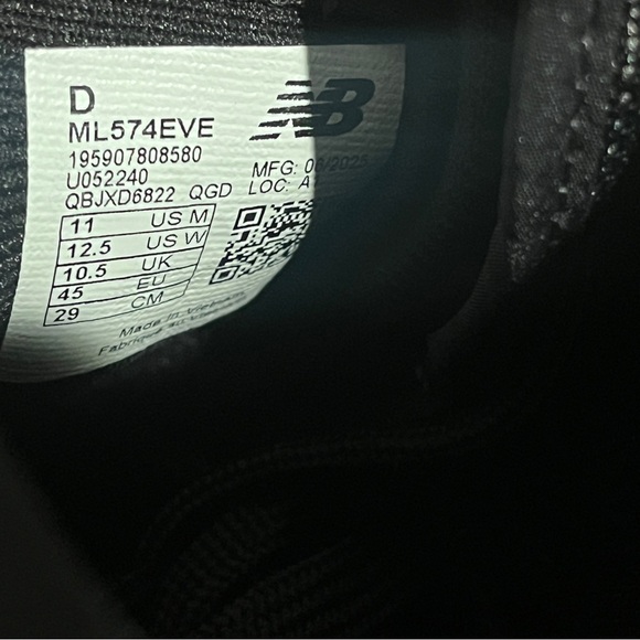 New Balance Men’s Sneakers 574 Black Size 11 US - Picture 13 of 15